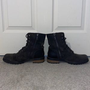 UGG motoboots